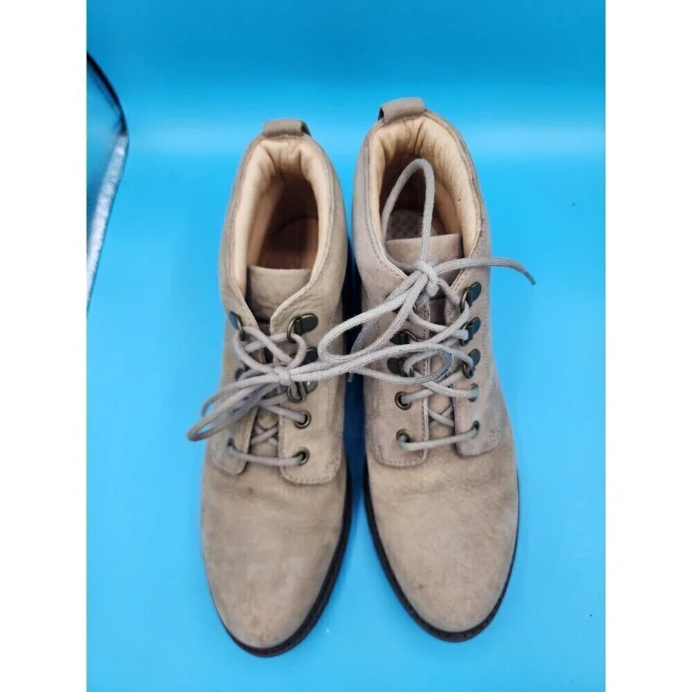 ROCKPORT WOMEN'S HIKING/TRAIL BOOTS SIZE 9.5M TAN BROWN SUEDE LEATHER